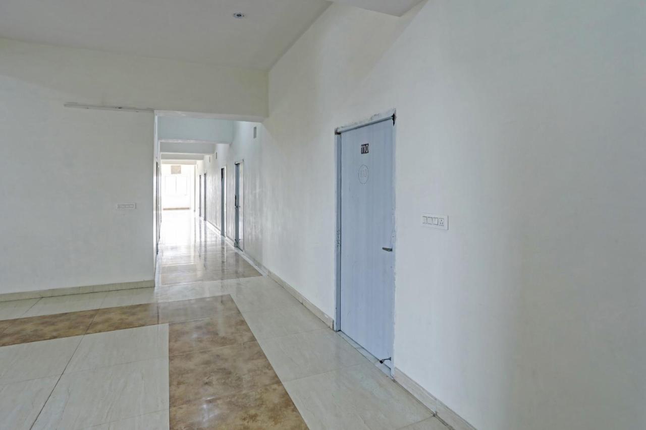 Oyo Flagship 80971 The Lime Tree בארילי מראה חיצוני תמונה